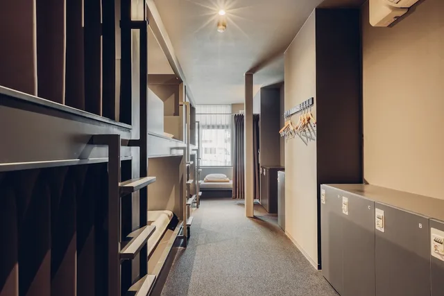 Female Dorm, Female Only, 6 People، Bon Hostel 9/10