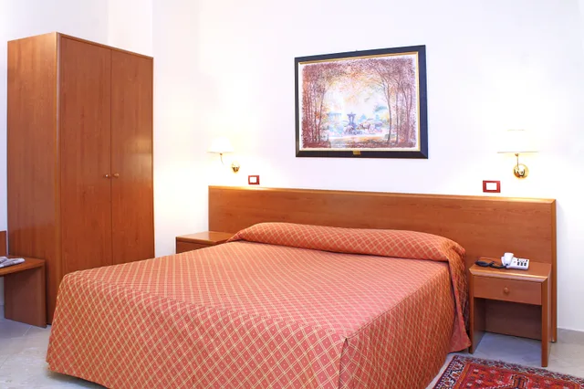 غرفة قياسية بسرير مزدوج، Hotel Centrale Spa & Relax 2/3