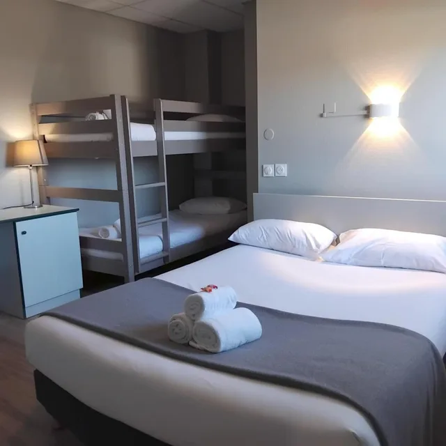 غرفة رباعية، HOTEL LE SAINT VINCENT 1/5