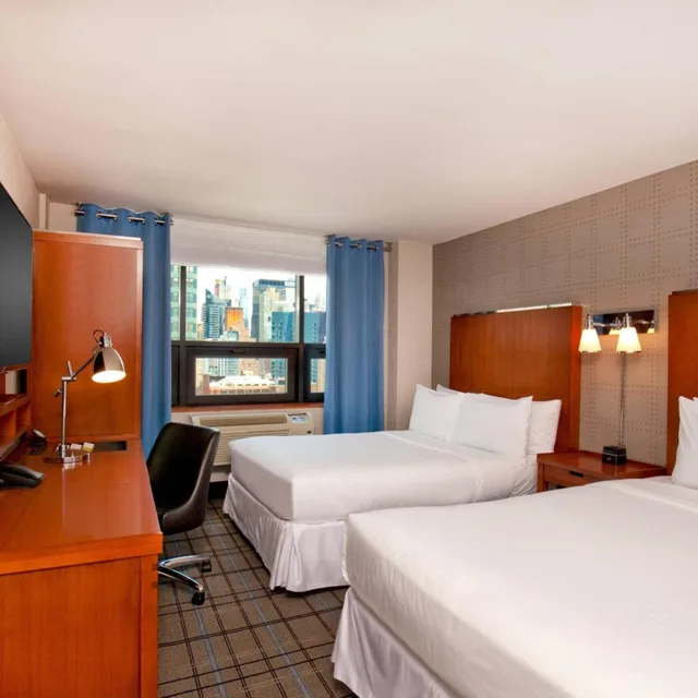 Deluxe, Double Bed, Four Points by Sheraton Midtown Times Square 1/8