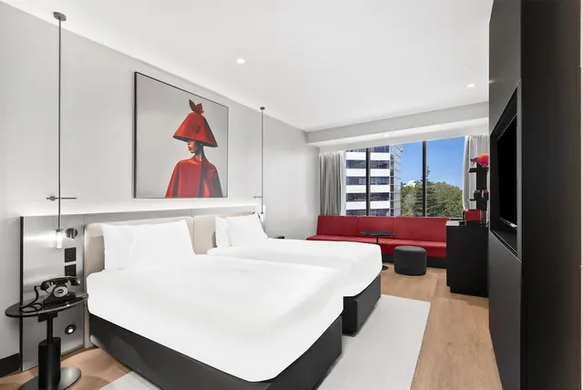 غرفة بريميوم بسرير كينج، Radisson RED Auckland 3/10