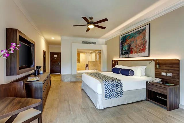 جناح جونيور بجاكوزي، Royalton Splash Punta Cana, An Autograph Collection All-Inclusive Resort & Casino 1/3