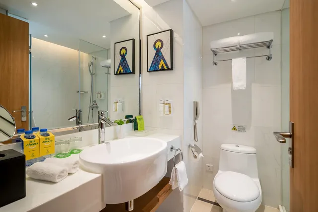 غرفة سوبيريور بسرير كينج، Holiday Inn Shanghai Hongqiao Central 8/9