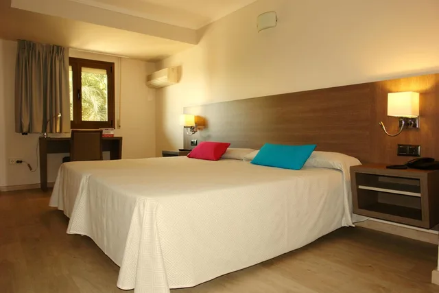 غرفة بسرير مزدوج، Hotel Avenida Plaza 3/10