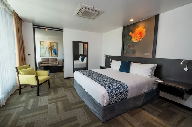 جناح تنفيذي بسرير كينج، Wyndham Quito Airport 7/10