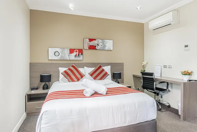 غرفة قياسية بسرير كوين، Best Western Plus Camperdown Suites 2/10
