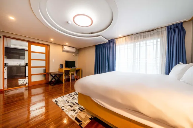Ocean, Suite, Twin Beds, 2 King Beds, Good Morning Hotel and Resort 1/1