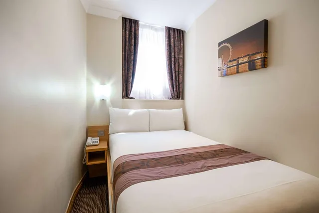 1 Double Bed, Nonsmoking, Comfort Inn Hyde Park 1/4