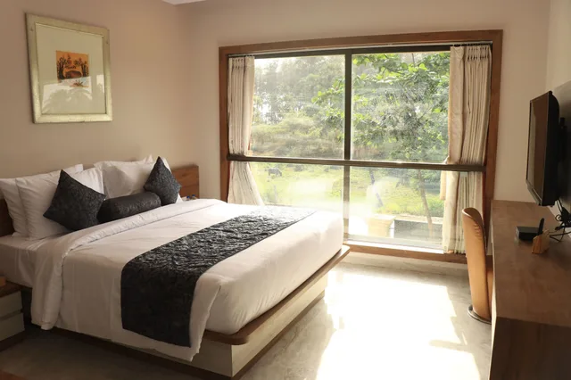 غرفة بريميوم تنفيذية بسرير كينج، Nest Beacon Hotel Daman 1/3