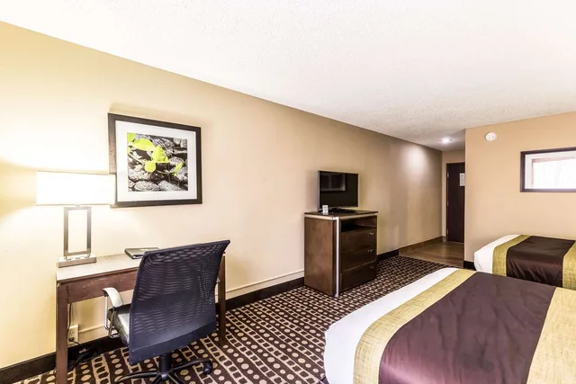 غرفة بسريرين كوين، Quality Inn West Plains MO 3/4