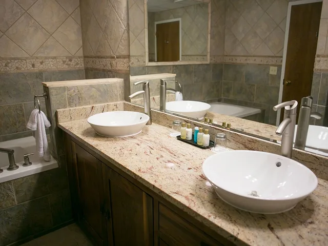 Club, Premium, King Bed, Adult Only، The Omni Grove Park Inn 3/6