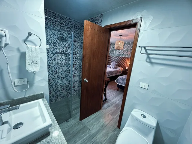 غرفة قياسية بسريرين مزدوجين، Hotel Isabel 7/7
