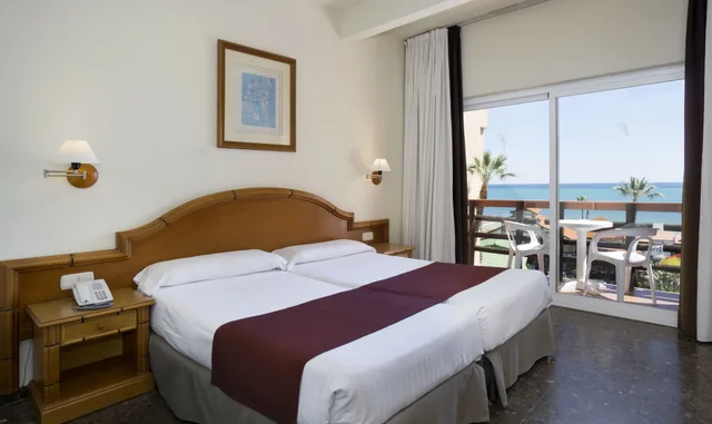 غرفة قياسية بسرير مزدوج بشرفة، MS Tropicana Costa del Sol 4/7