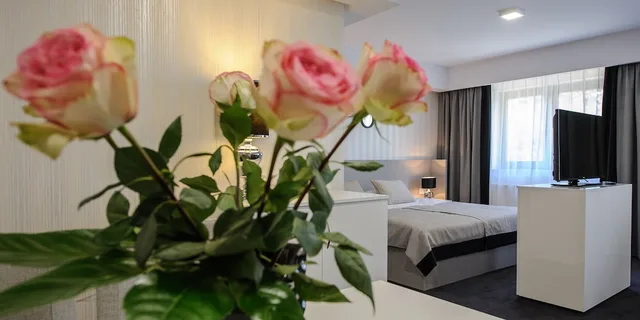 TeoDorka Med & Spa، تورون 7/41