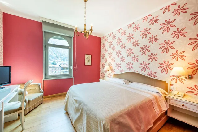 Room, Double or Twin Bed, Partial Lake View، Hotel Metropole Suisse 1/1