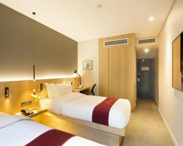 غرفة قياسية بسريرين منفصلين في المبنى الرئيسي، Eldis Regent Hotel 3/5