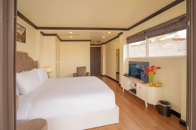 City, 1 Queen and 1 Single Bed، King Palace Hotel & Spa 1/6