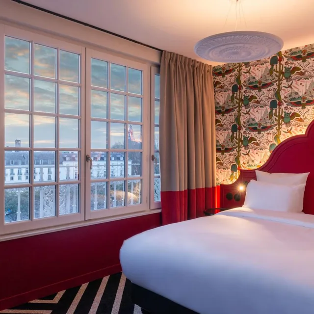 جناح، Labe Hotel 1/5