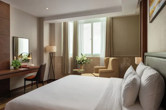 جناح جونيور بسرير كينج، Van Phat Riverside Hotel 5/10