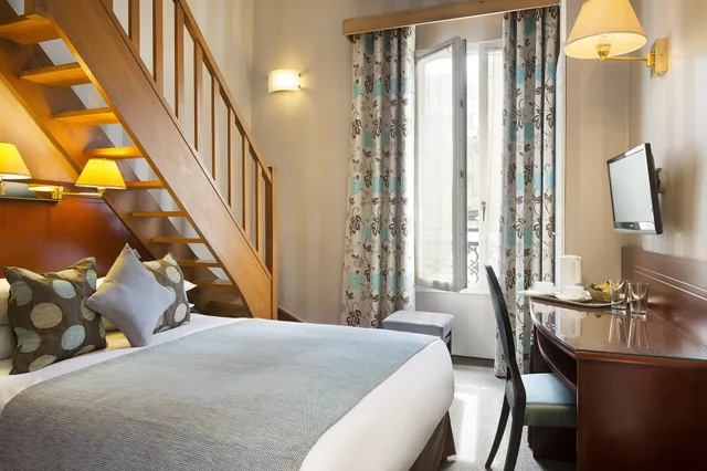 غرفة عائلية بسرير مزدوج وسريرين منفصلين، Espace Champerret 5/10