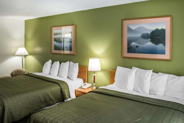 غرفة بسريرين كوين، Hudson Inn & Suites (ex Quality Inn) 4/5