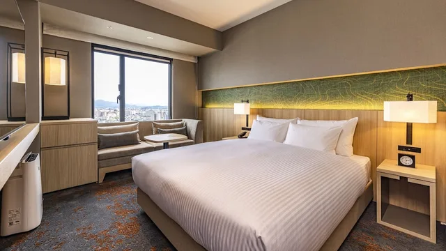 Moderate, Queen Bed، The Blossom Kumamoto 2/3