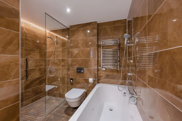 جناح بسرير كينج مع أريكة، Radisson Blu Beke 4/7