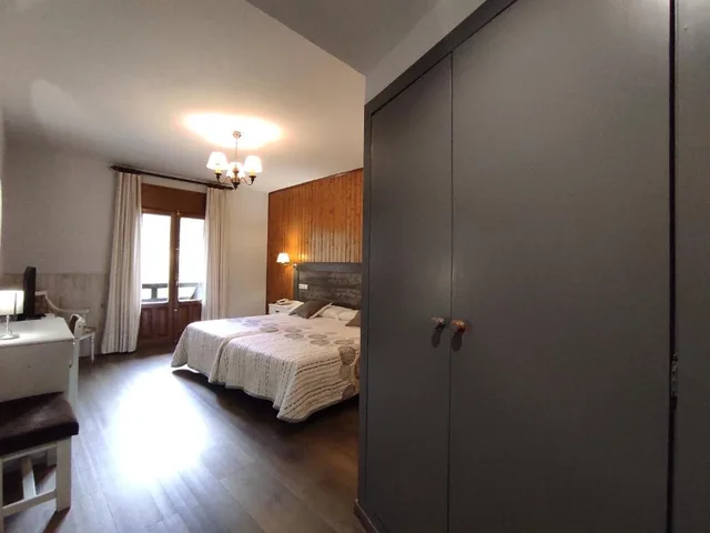 غرفة قياسية مفردة بشرفة، SNO Hotel Bielsa 1/4