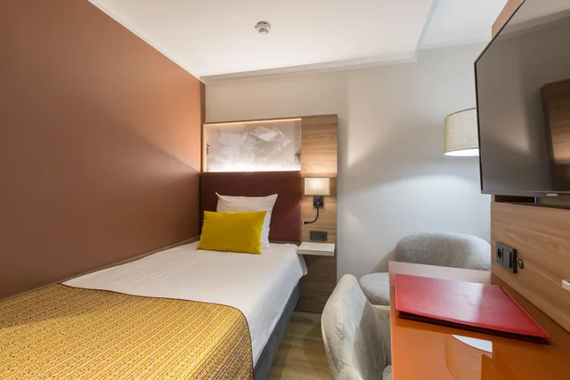 Comfort, Single, Leonardo Hotel Antwerp 1/8