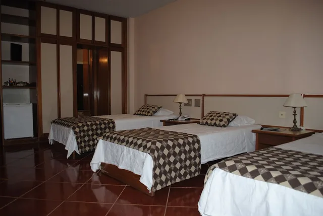 غرفة قياسية ثلاثية بسرير مزدوج وسرير فردي، Rondonia Palace Hotel 2/7