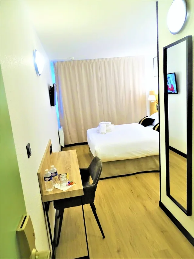 غرفة ديلوكس بسرير كوين، Euro Hotel Paris Creteil 3/4