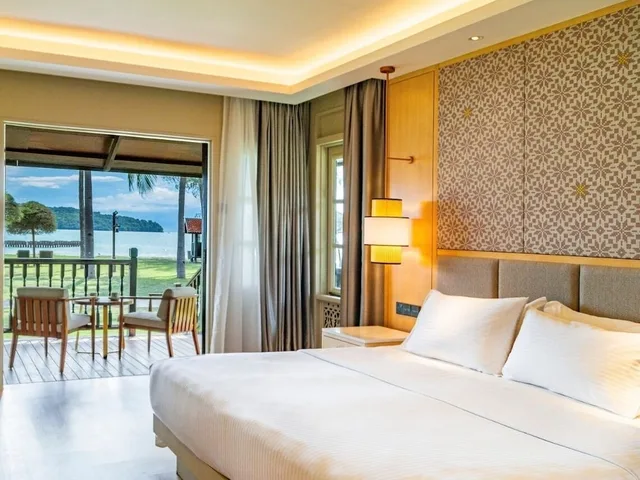 Island View Twin, Pelangi Beach Resort and Spa 1/2