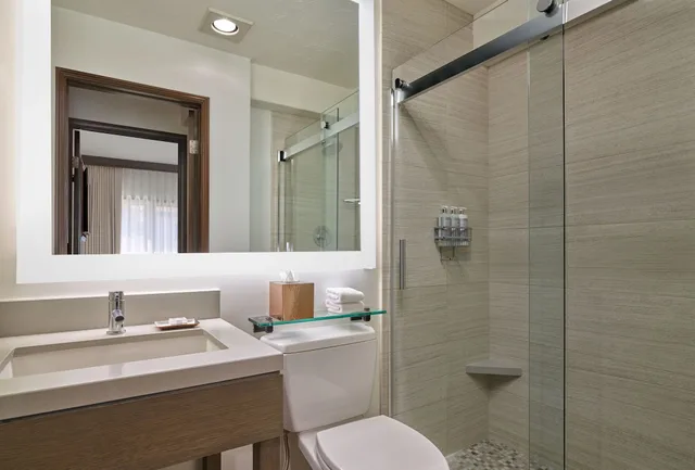 Standard, 2 Queen Beds, Palmoro House 5/9