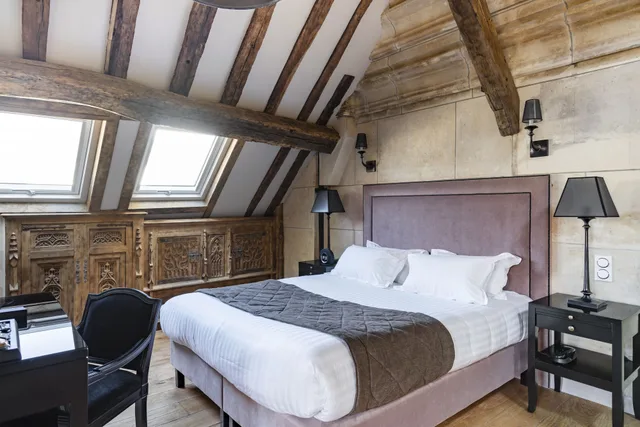 جناح سيغنتشر بسرير كوين مع أريكة، Hotel Le Presbytere 1/9