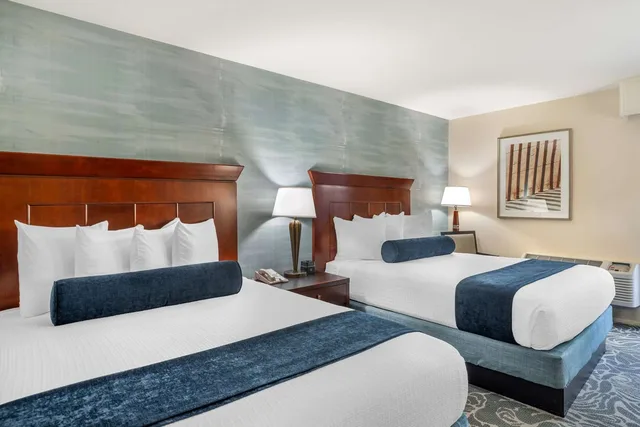 غرفة بسريرين كوين لذوي الإعاقة، Best Western Plus Carpinteria Inn 2/2