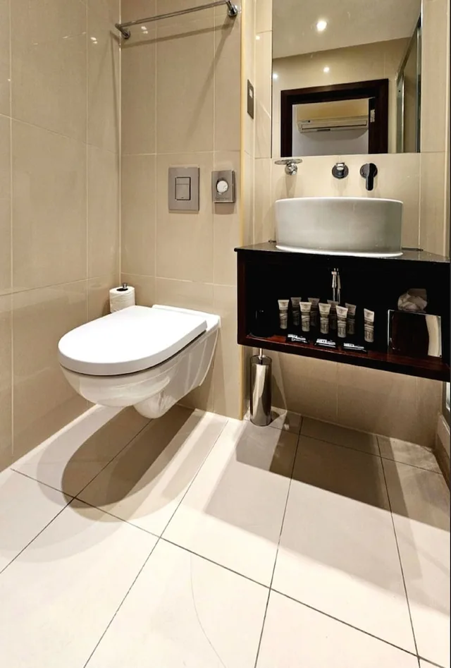 Standard, Triple, 1 Double and 1 Single Bed, Hyde Park International Hotel 4/7