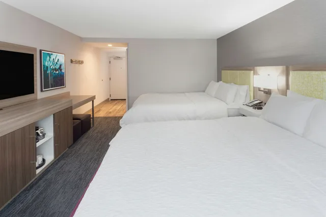 غرفة بسريرين كوين لذوي الإعاقة، Hampton Inn & Suites Rocky Hill-Hartford South Ct 2/3