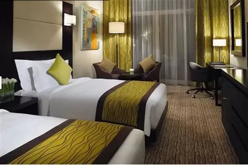 غرفة سوبيريور بسرير مزدوج أو سريرين منفصلين، Movenpick Jumeirah Lakes Towers 1/2