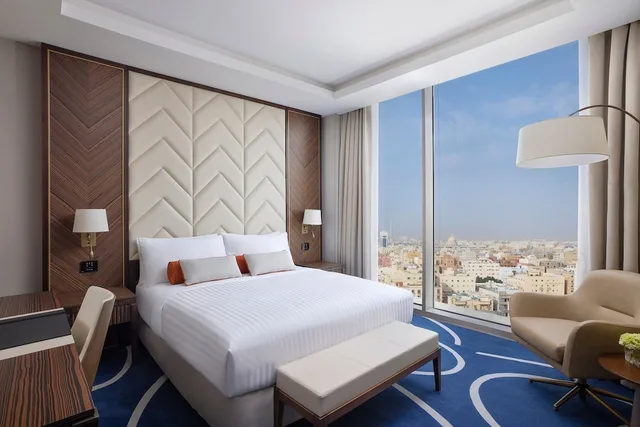جناح تنفيذي بسريرين مزدوجين بغرفتي نوم للمدخنين، فندق ماريوت جدة طريق المدينة(Jeddah Marriott Hotel Madinah Road) 5/5