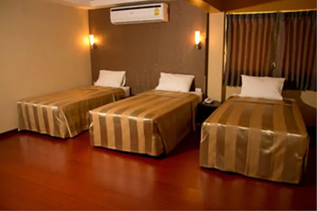 غرفة ثلاثية بثلاثة أسرّة، Visiting Card Hotel & Resort 2/4