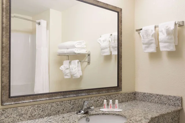 جناح بسريرين كوين، Ramada by Wyndham Panama City 3/3