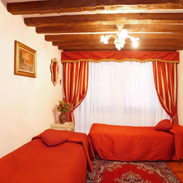 غرفة سوبيريور بسرير مزدوج في الملحق، San Luca Hotel 2/6