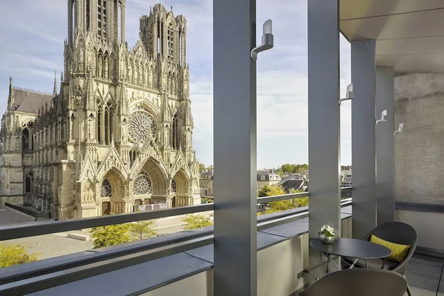 Junior Suite, King Bed, Cathedral View, Balcony، La Caserne Chanzy Hotel & Spa, Autograph Collection 6/6