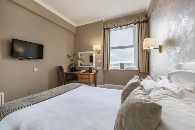 غرفة صغيرة مزدوجة، Muthu Westcliff Hotel 5/8