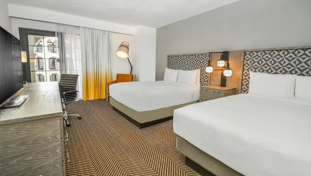 غرفة بسريرين كوين، Doubletree By Hilton Austin 2/5