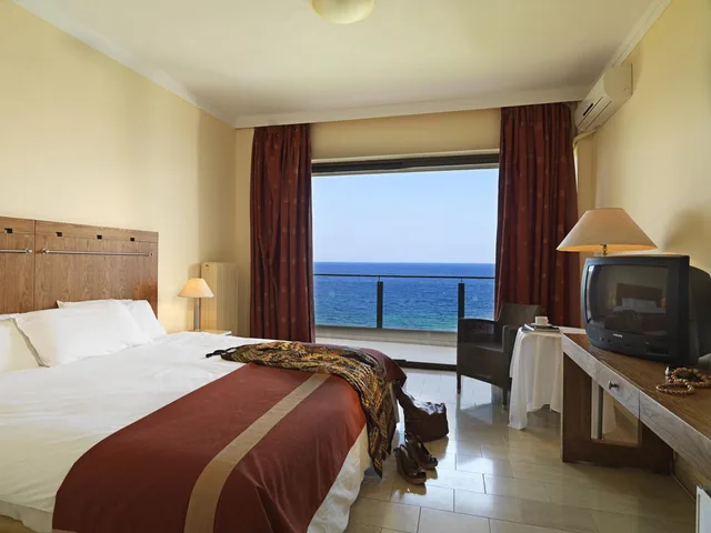 Room, Single, Sea Front، Kalamaki Beach 1/4