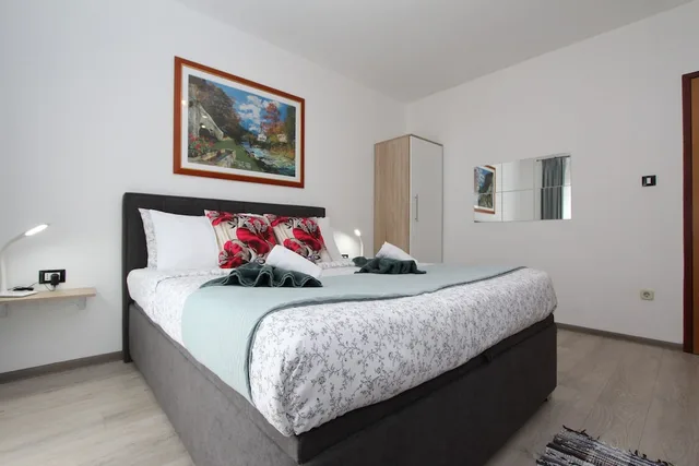 غرفة كومفورت بسرير مزدوج بشرفة، Apartments Matosevic 1/8
