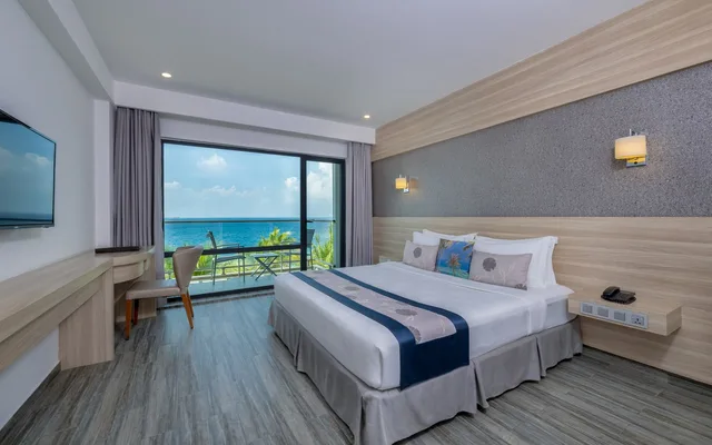 Super Deluxe Room Ocean-view with Balcony-Transfer Excluded، Kaani Grand Seaview 6/10