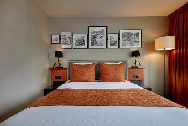 غرفة قياسية بسريرين منفصلين بشرفة، Carlton Square Hotel 1/3