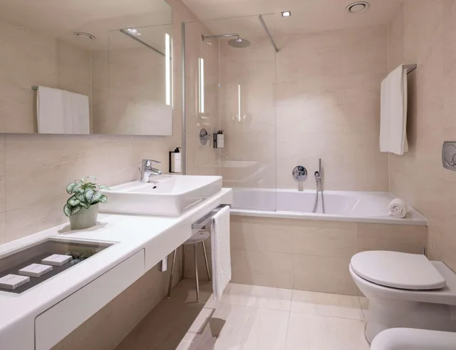Standard, Multiple Beds, Smoking، Best Western Plus Tower Hotel Bologna 6/6